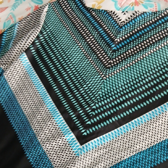 Sunny Taylor Chevron Tunic - Black, Blue, and White - Picture 4 of 5